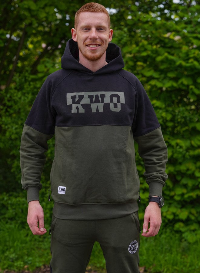 KWO Contrast Tracksuit
