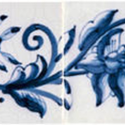 Frisiantiles Randdekor Blatt-Blumen-Ranke