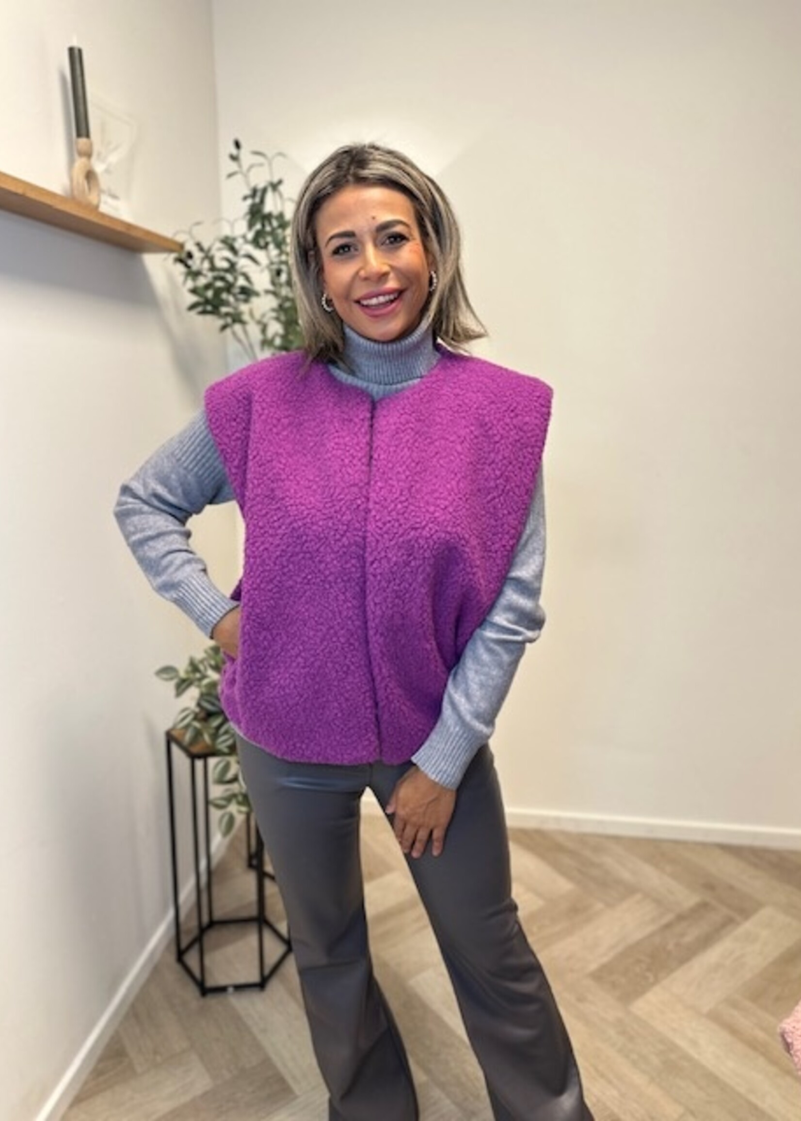 Cozy Balloon Teddy Gilet