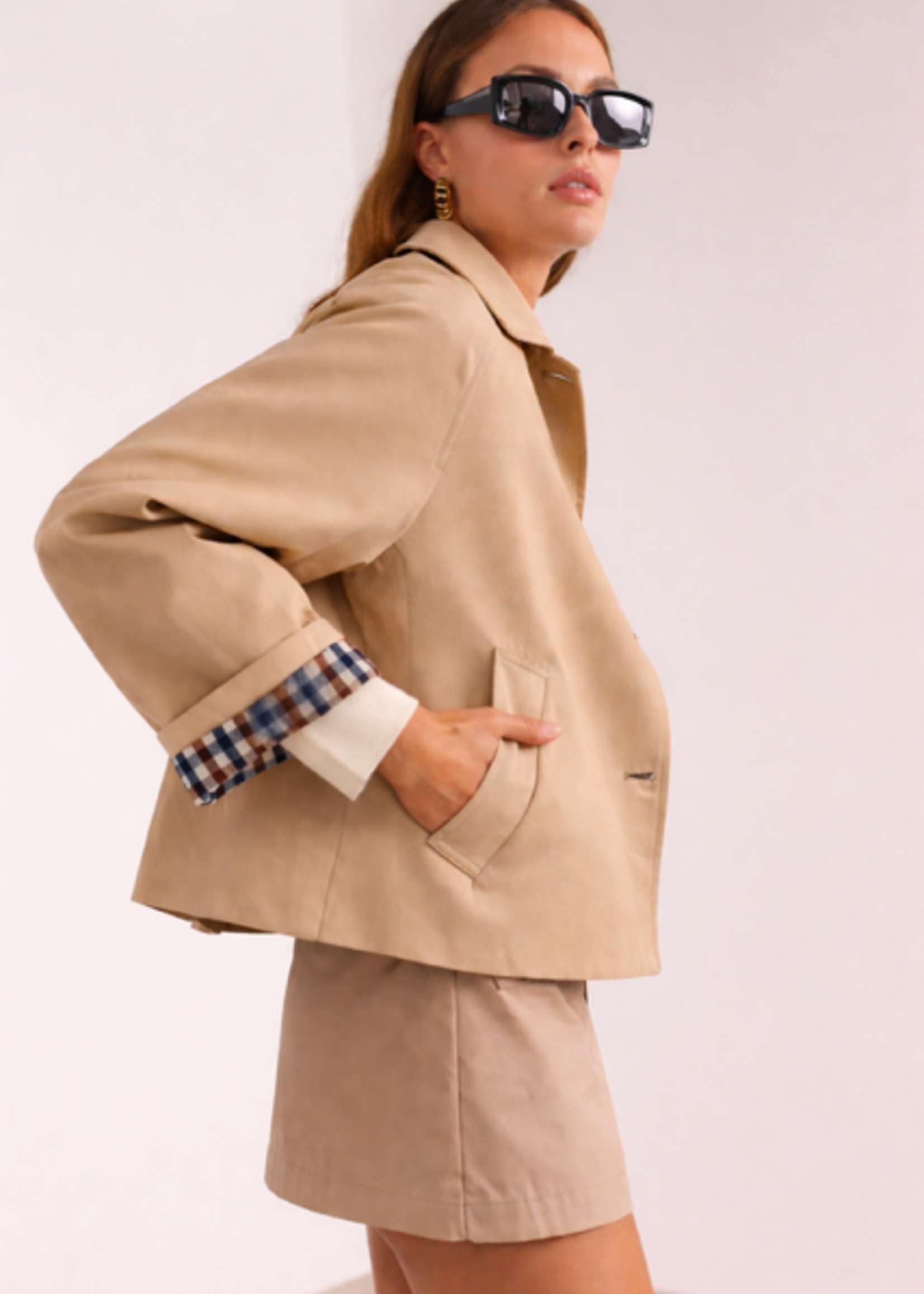 Classic Short Trenchcoat