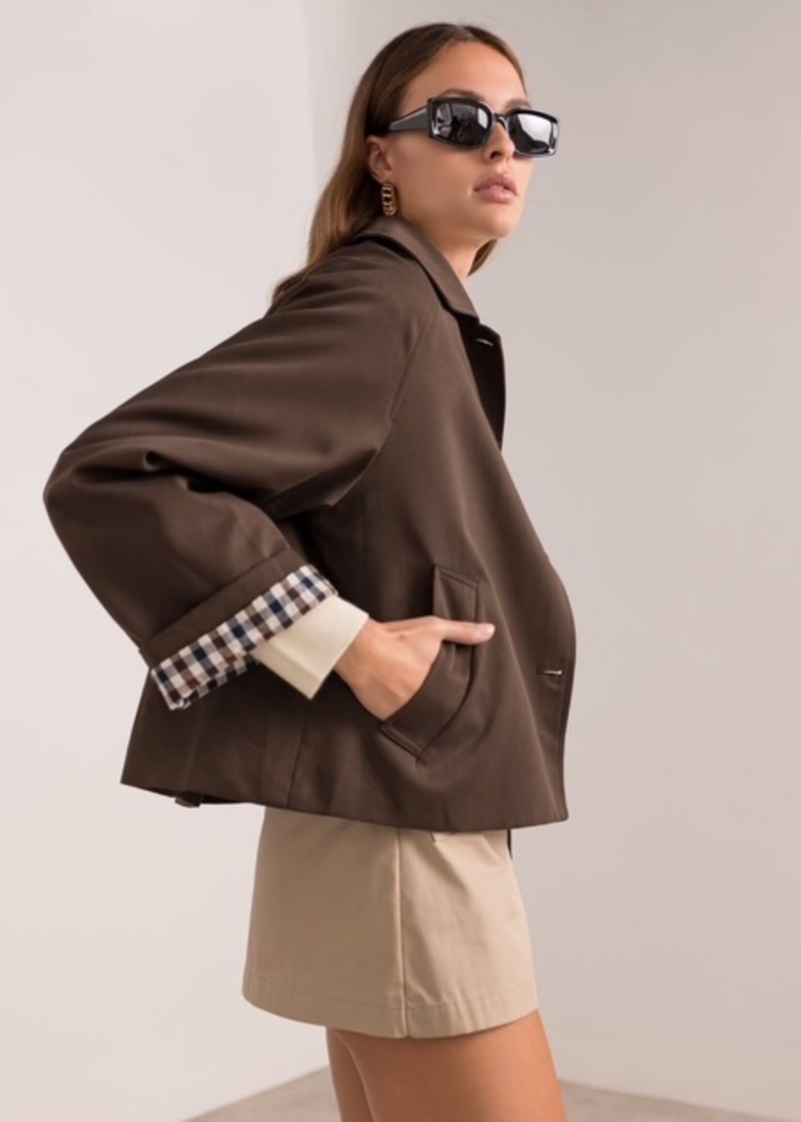 Classic Short Trenchcoat