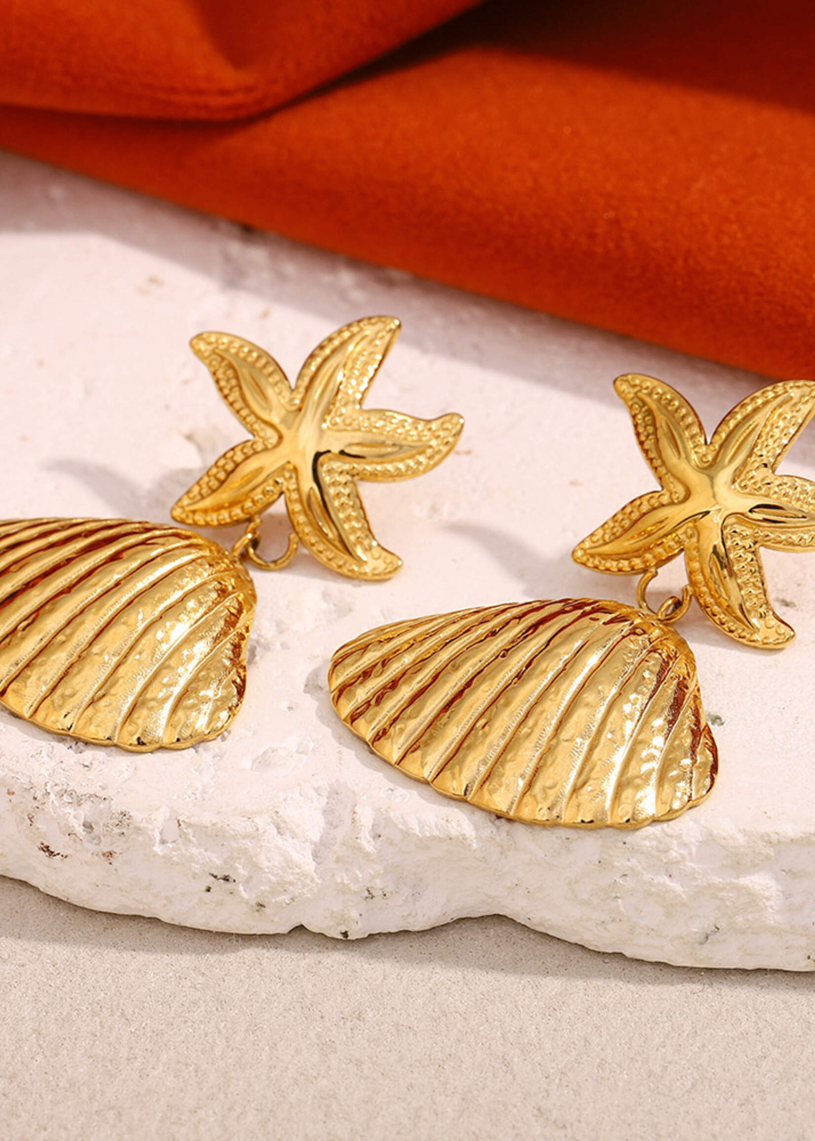 Gouden Oorbellen Starfish & Shell Charm