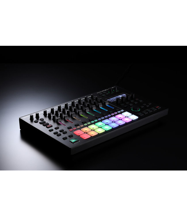 Roland MC-707 groovebox