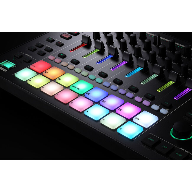 Roland MC-707 groovebox