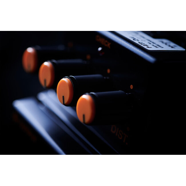 Boss HM-2W  Heavy Metal Waza Craft