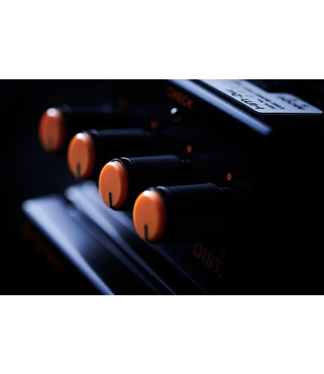 Boss HM-2W  Heavy Metal Waza Craft