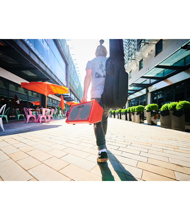 Boss CUBE-ST2-R Cube Street II Red mobiele stereo versterker voor muziekinstrumenten en zang battery powered