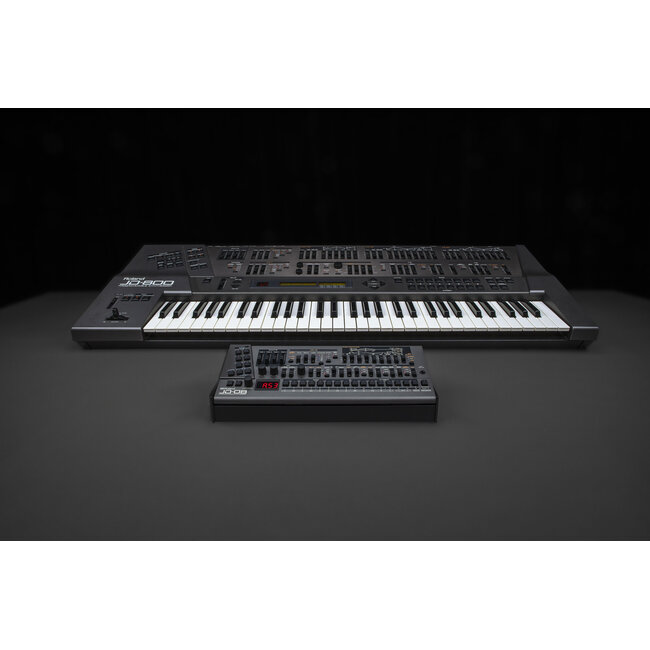 Roland JD-08 Boutique Synthesizer
