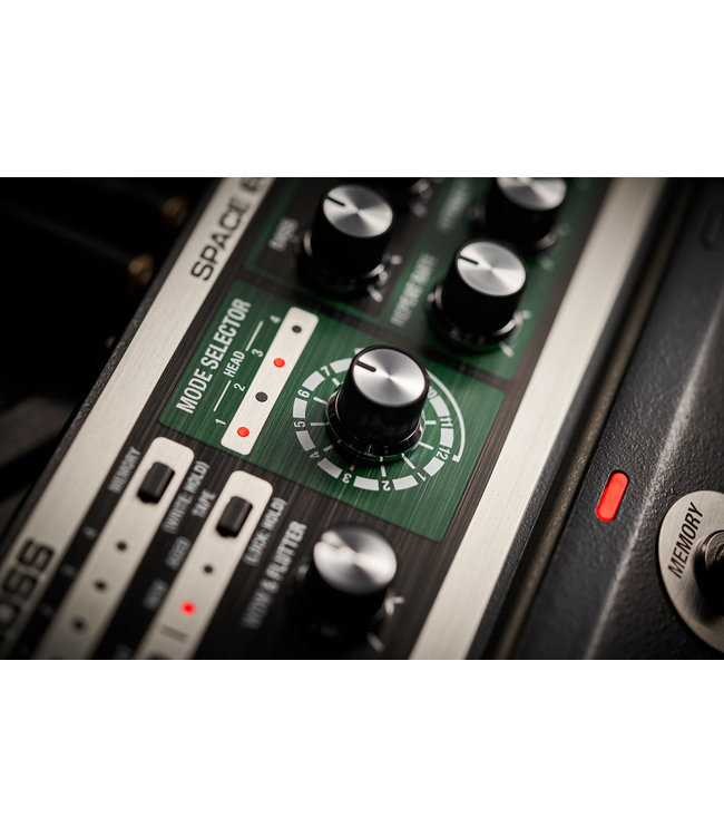 Boss RE-202 Space Echo effect pedal