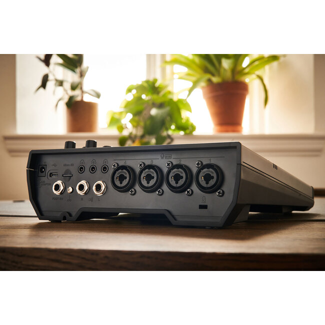 Boss GCS-8 Gigcaster 8 Audio streaming mixer