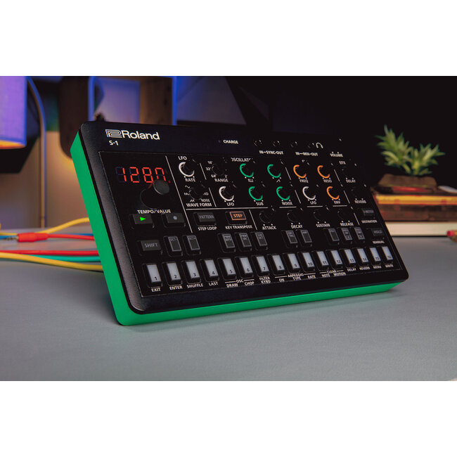 Roland S-1 AIRA Compact S-1 Tweak Synth SYNTHESIZER