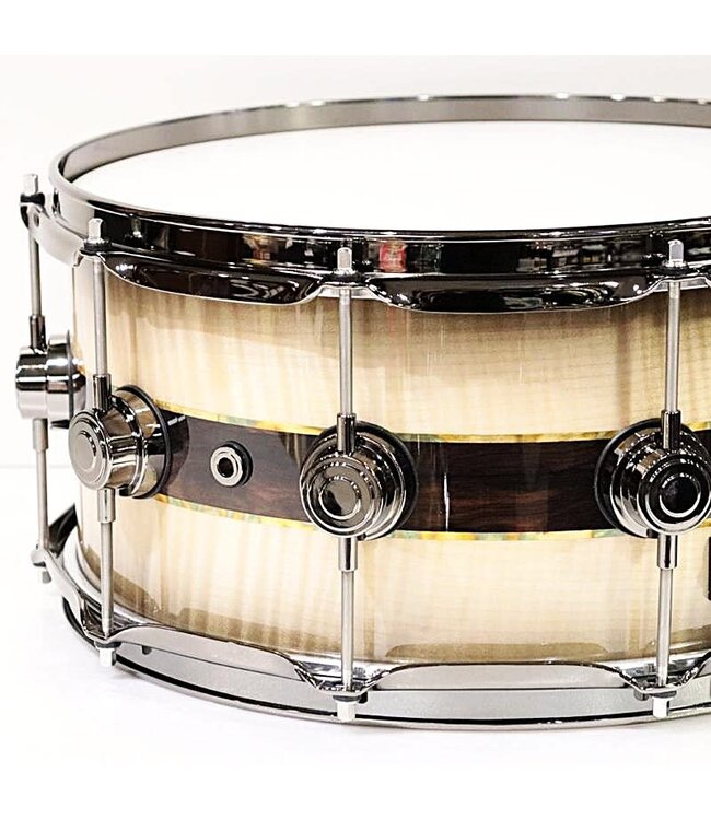 DW DW DR366514SSN-DC3 snaredrum Quick kandy burst over italian sycamore with ziricotee center inlay with black nickel hardware