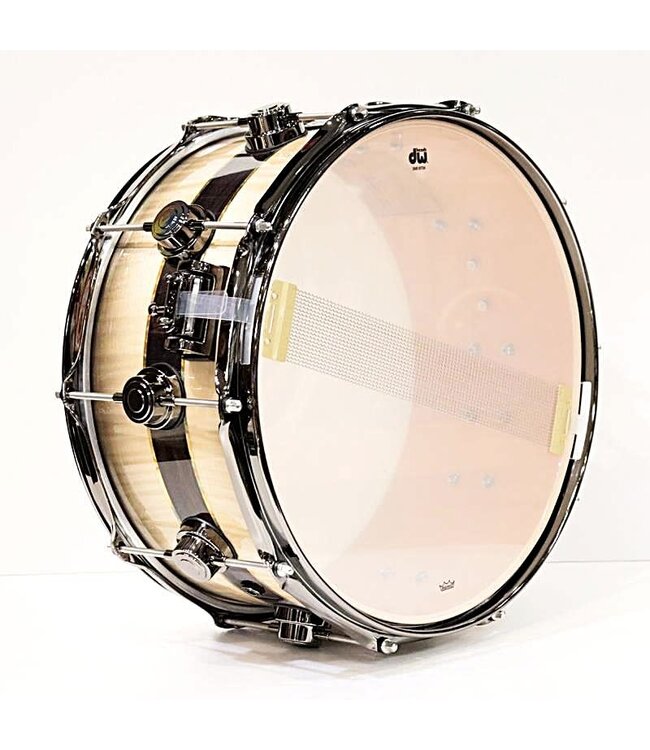 DW DW DR366514SSN-DC3 snaredrum Quick kandy burst over italian sycamore with ziricotee center inlay with black nickel hardware