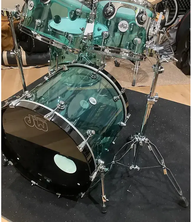 DW Design series 5pc SEA GLASS  snare included limited edition