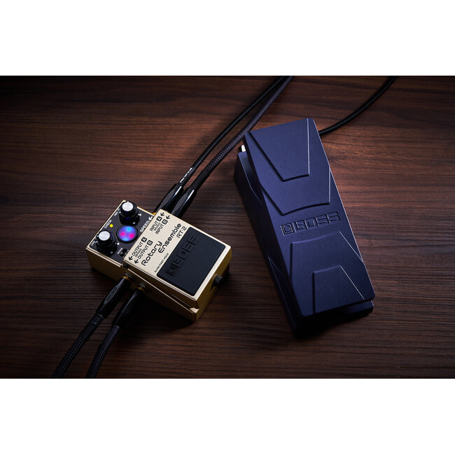 Boss RT-2  ROTARY ENSEMBLE GUITAR EFFECT
