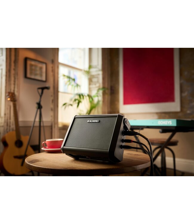 Boss Cube Street MINI MULTI-INSTRUMENT BATTERY AMPLIFIER