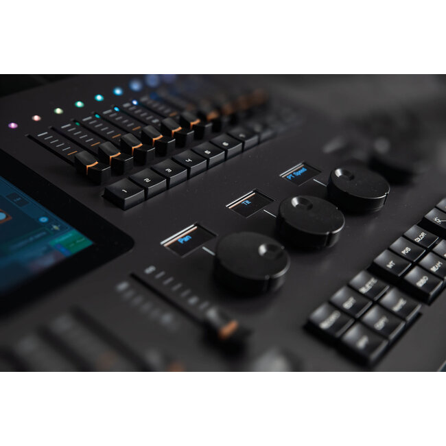 Showtec LAMPY 20 2U 2 Universe DMX controller met 20 faders 50741