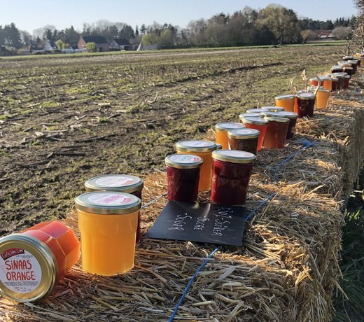 Fresh Belgian handmade jam and up to 75% fruit with the label "Handmade in Belgium".