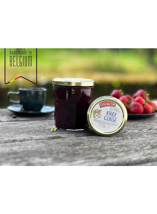 Fruchtige Kirschmarmelade – handgemacht mit weniger Zucker für ein ausgewogenes Geschmackserlebnis, ideal zum Frühstück oder Käse.
