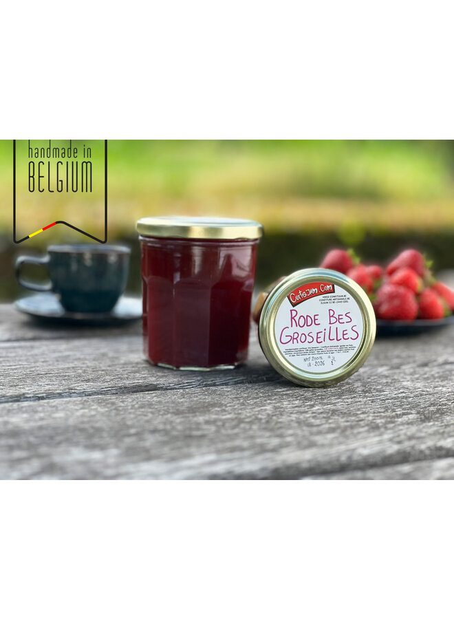 Dunkles, fruchtig-säuerliches Johannisbeergelee ohne Stücke. Handgemacht mit weniger Zucker – ideal für Brot, Käse oder Desserts.