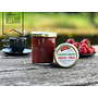 Confiture artisanale au goût fruité et équilibré de rhubarbe et fraise. Moins sucrée, mais riche en saveurs.