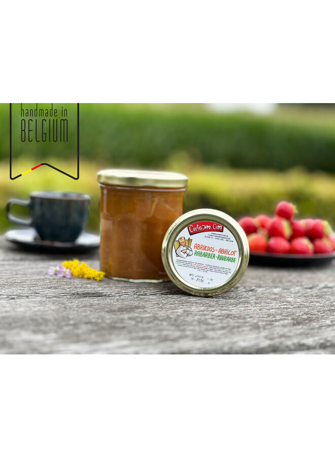 A sunny blend of apricot and tart rhubarb in a well-balanced, homemade jam. Delicious on toast, pastries or as a dessert twist