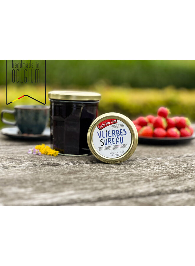 Dunkle, aromatische Holunderbeerkonfitüre mit Apfel. Handgemacht mit weniger Zucker – kräftig, fruchtig und ein wenig herb.