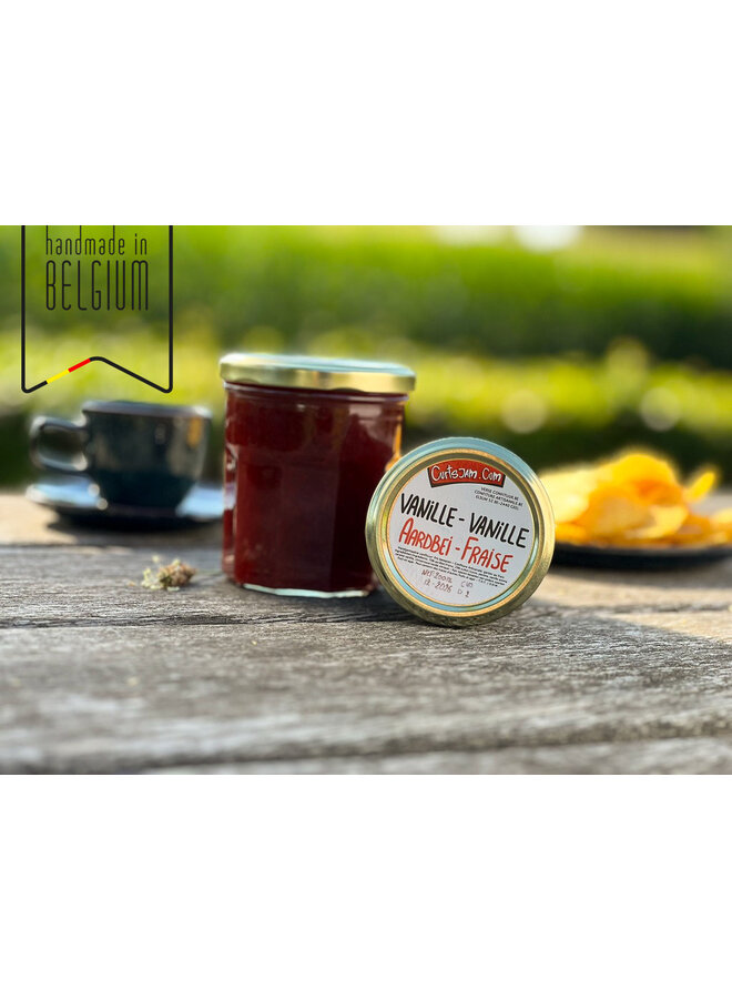 Fruchtige Erdbeerkonfitüre mit einer feinen Vanillenote. Handgemacht mit viel Frucht – mild, cremig und perfekt für Naschkatzen.