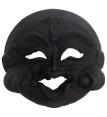 Masker van aardewerk