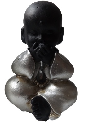 Monnik, horen, zien en zwijgen set in het zwart/zilver.