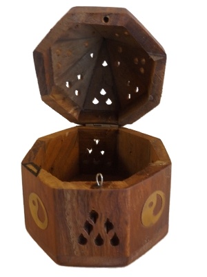 Houten Piramide kegelbrander met yin yang