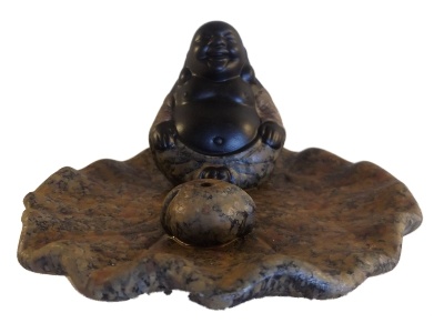 Blije Chinese Boeddha wierookhouder Bruin