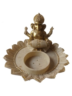Theelichthouder Ganesha op lotus gemaakt van poly beige, goud