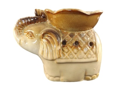 Olifant Draagt Bloemen Keramiek Oliebrander