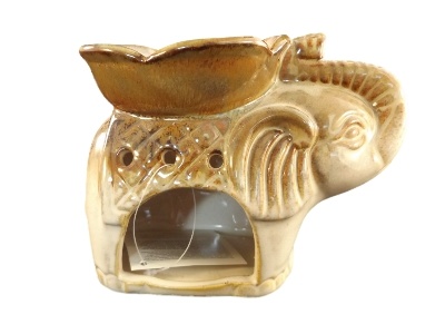 Olifant Draagt Bloemen Keramiek Oliebrander