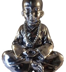 Monnik hand gevouwen zilver kleurig