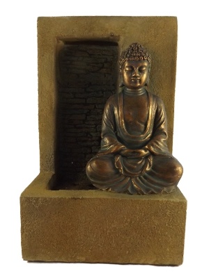 Boeddha met muur fontein