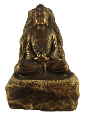 Boeddha in rots fontein