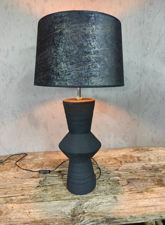 Tafellamp Zwart met Fluwelen Kap – Moderne Designlamp