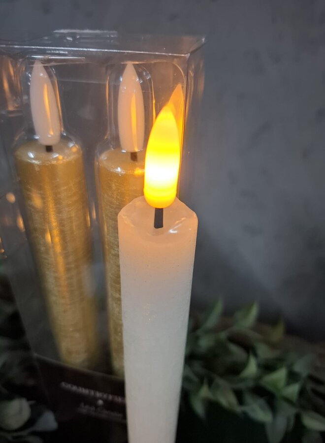 Zwarte LED Kaars Dennenappel – Klein (Ø 7 × 11,5 cm)