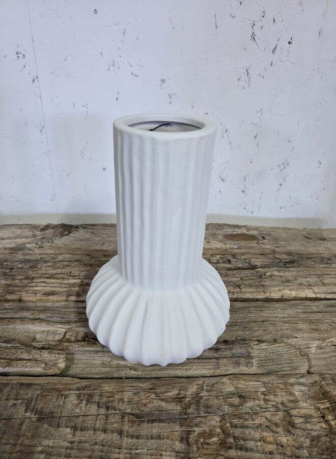 Geribbelde Vaas Wit – Compact – 21,5 cm