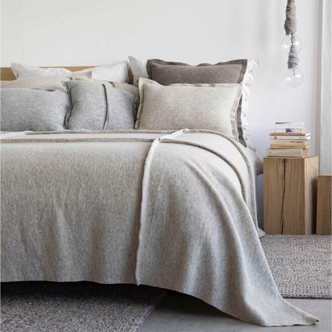 Bedsprei cream wave | 260 x 240 cm