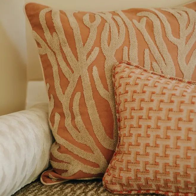 Sierkussen Lauren | Caramel & Sand