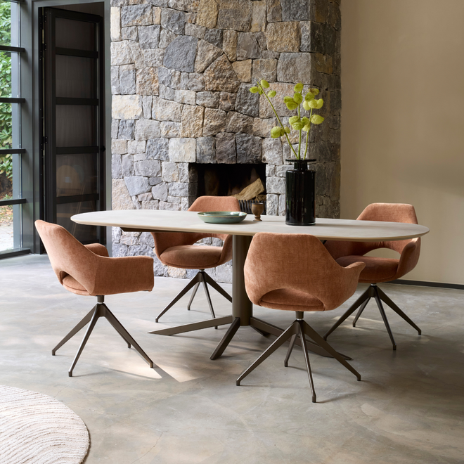 Eettafel Flint 'Capsule'