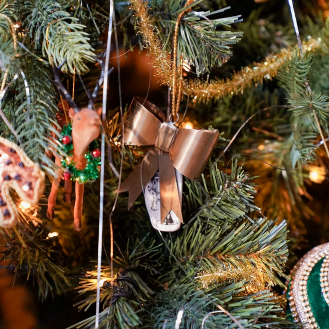 Kerstornament Radiant Ribbon