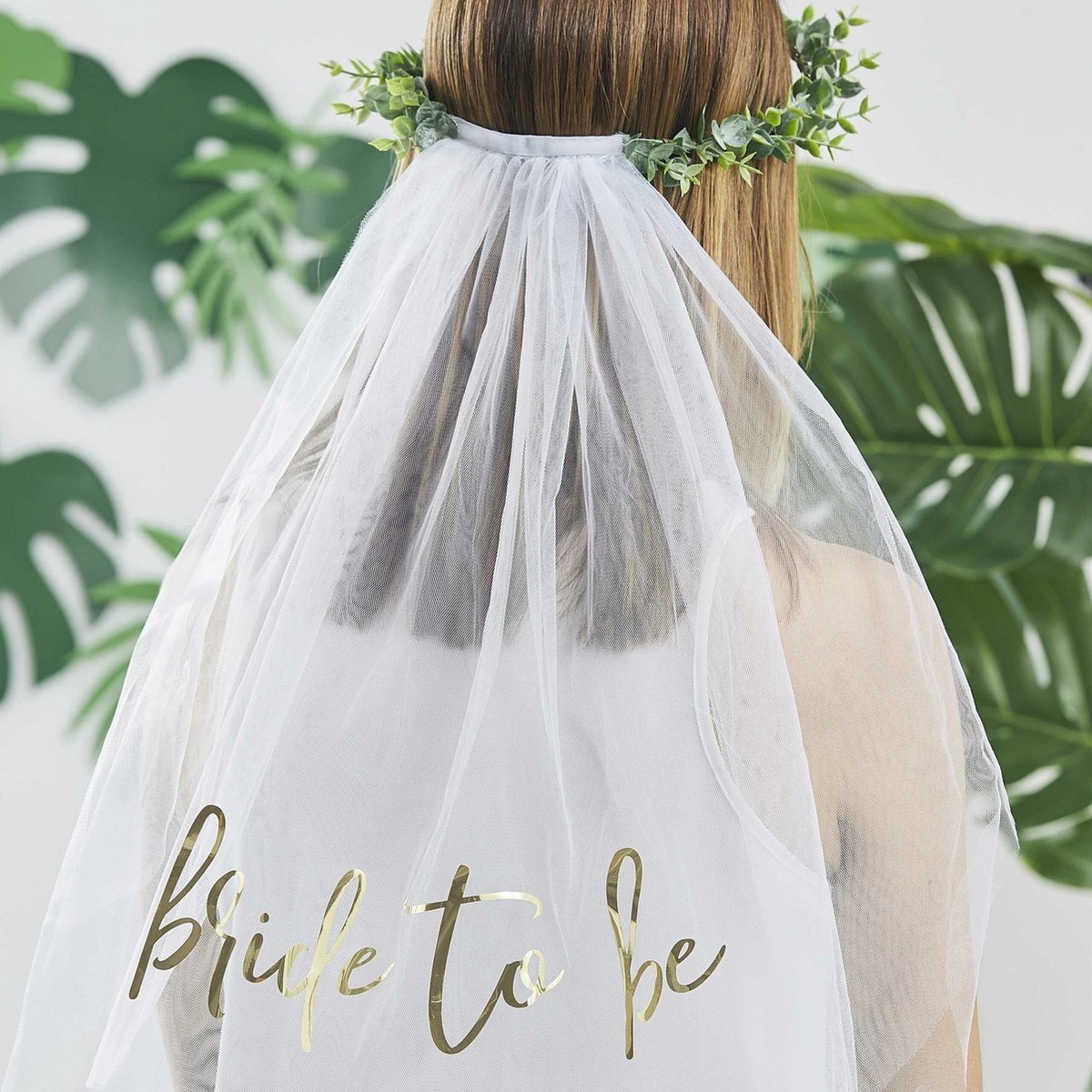 Sluier Bride to Be met eucalyptuskroon