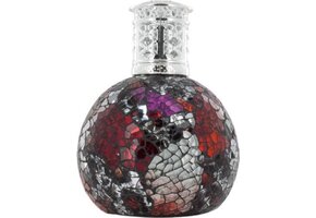 Ashleigh & Burwood - Geurlamp Vampiress