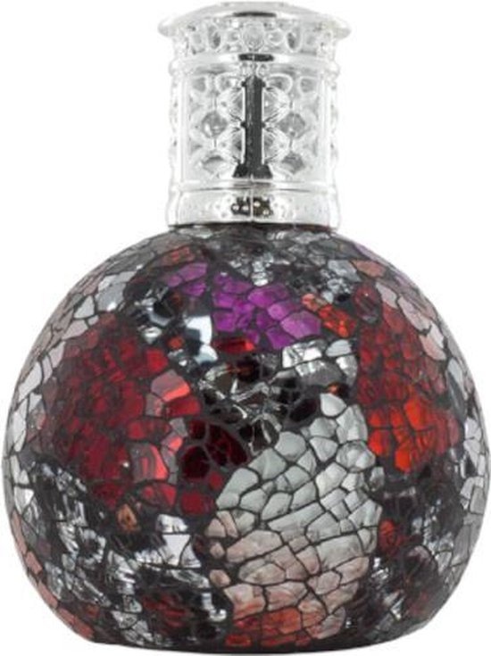 Ashleigh & Burwood - Geurlamp Vampiress