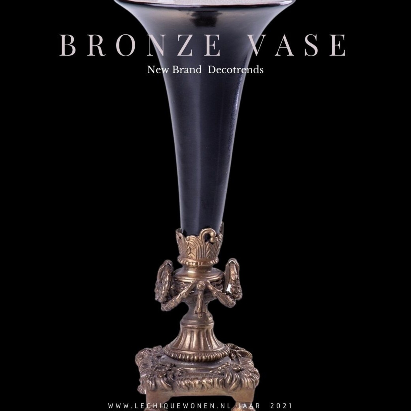 Decotrends  Porcelain with bronze vase / candlestick