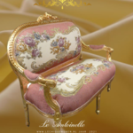 LC Le Antoinette  Sofa  Gold flower